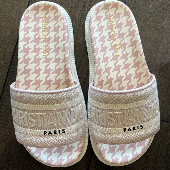 BNWT DIOR Dway slides - Picture 2 of 7